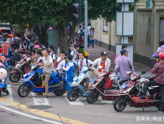 廣西恭城瑤族自治縣市場(chǎng)監(jiān)管局、開(kāi)展貨車、電動(dòng)自行車專項(xiàng)整治