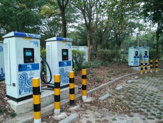 襄城區(qū)破解電動汽車充電“安樁難”